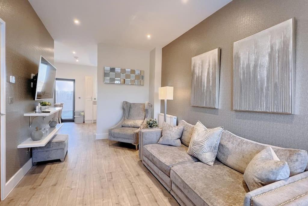 No6, Luxury Townhouse Near Bicester Village Extérieur photo